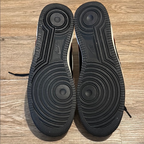 Nike Air Prestige III Low Top Men's Black/Red/White Sneakers Size 12 - Picture 4 of 9